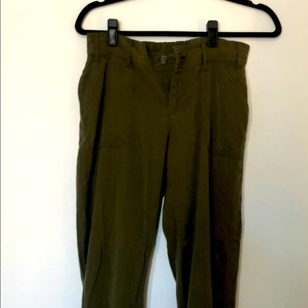 Old Navy Army Green cropped cuff Pants, Sz 0